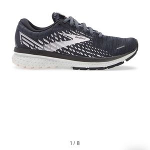 BASICALLY NEW Brooks Ghost 13 Running Shoe